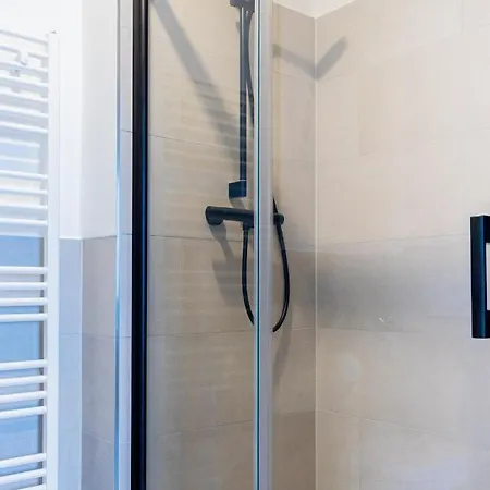 Strandnahe - Sehr Modern Und Hochwertig Eingerichtet, Inklusive Parkplatz, Gartenzugang Und Fahrradunterstellmoeglichkeit *