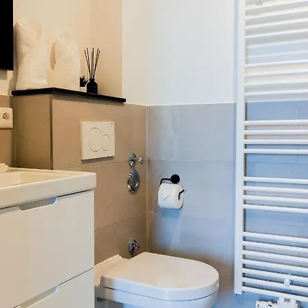 Strandnahe - Sehr Modern Und Hochwertig Eingerichtet, Inklusive Parkplatz, Gartenzugang Und Fahrradunterstellmoeglichkeit * Scharbeutz