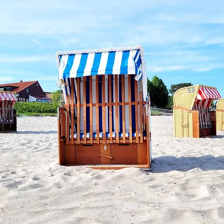 Strandnahe - Sehr Modern Und Hochwertig Eingerichtet, Inklusive Parkplatz, Gartenzugang Und Fahrradunterstellmoeglichkeit * Scharbeutz