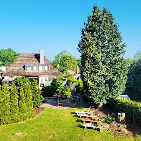 Apartment Strandnahe - Sehr Modern Und Hochwertig Eingerichtet, Inklusive Parkplatz, Gartenzugang Und Fahrradunterstellmöglichkeit *